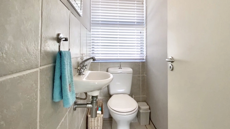 6 Bedroom Property for Sale in Dwarskersbos Western Cape